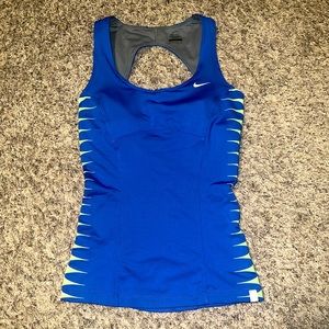 Like new! Womens Nike Tennis TankTop size XS.